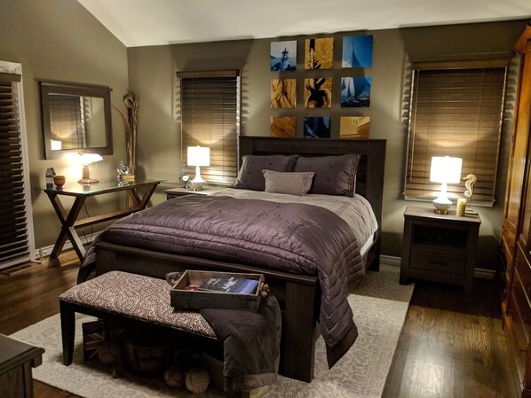 1 bedroom, premium bedding, in-room safe, desk - Grosse Pointe Luxury Suite, Private Ground-Level Retreat Near Detroit (Grosse Pointe)