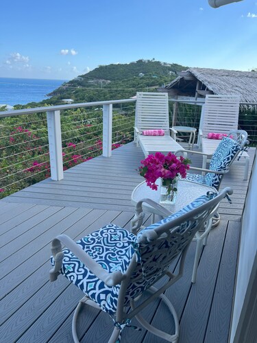 Poi Pu St John  - Great Views, Total Privacy & Tesla Solar Backup System