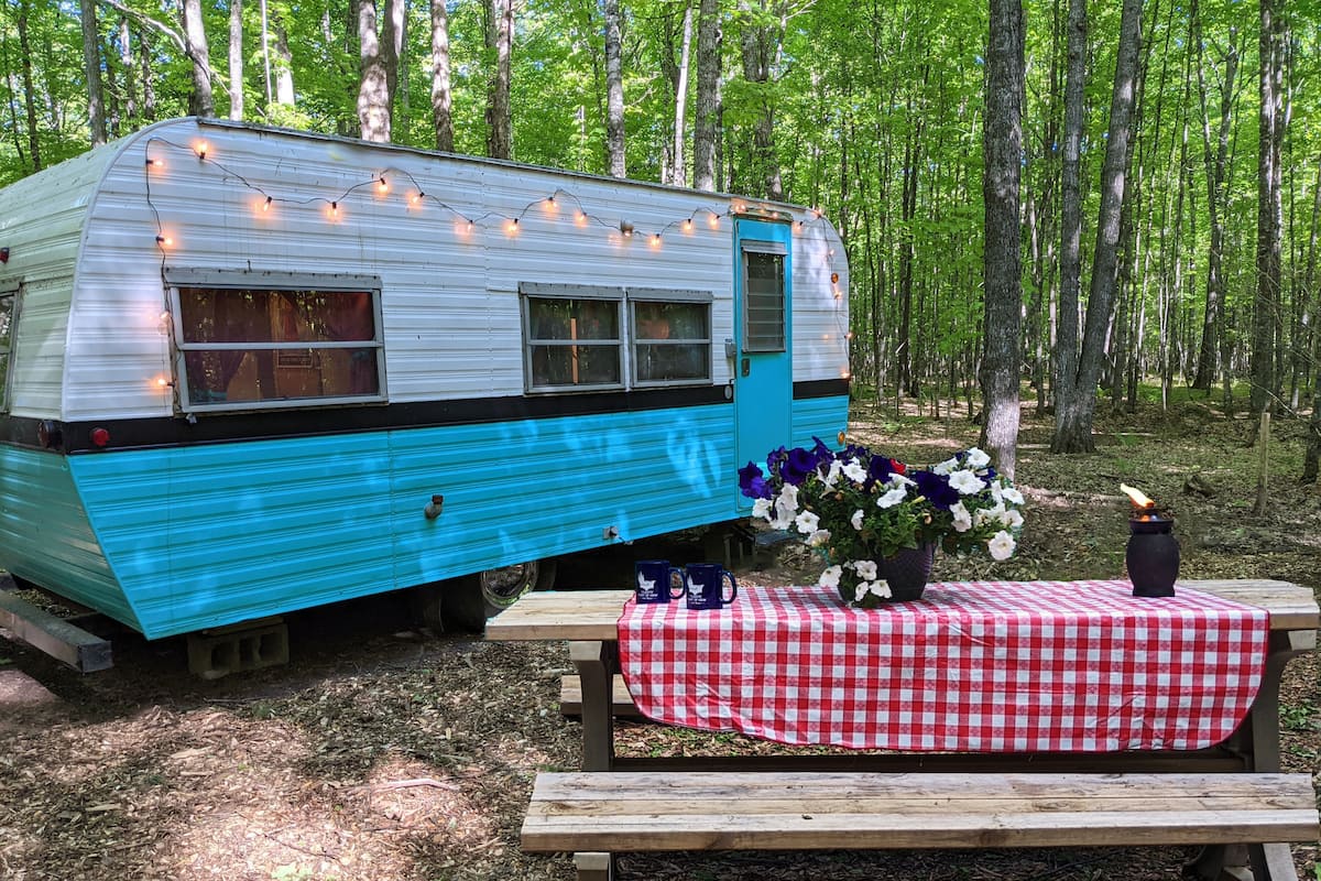 Wolfe Fiesta & Siesta Vintage Camper #7 (Premiere Resort Amenities Included!) | Resort view