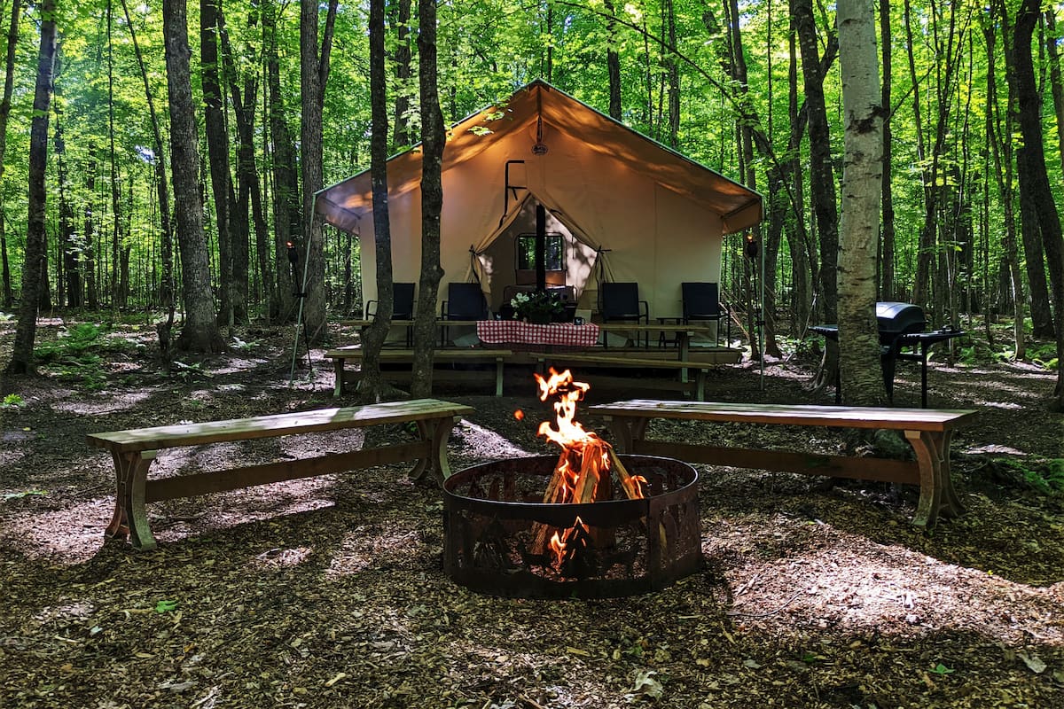 Al Capone's Luxury Tent #10 (Premiere Resort Amenities Included!) | Resort view