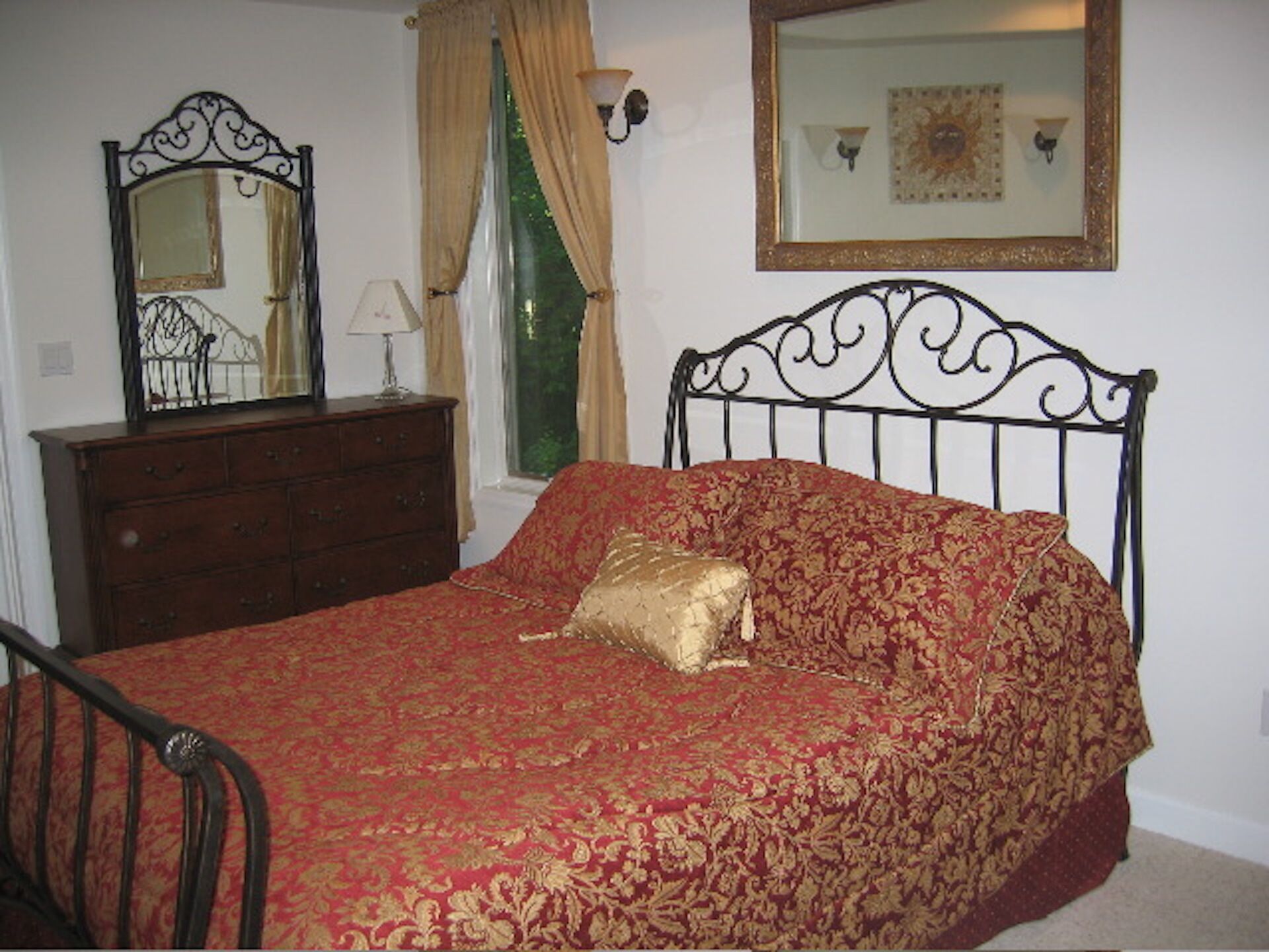 Fully Furnished 3 Bedroom Home in a Tranquil Wooded Setting