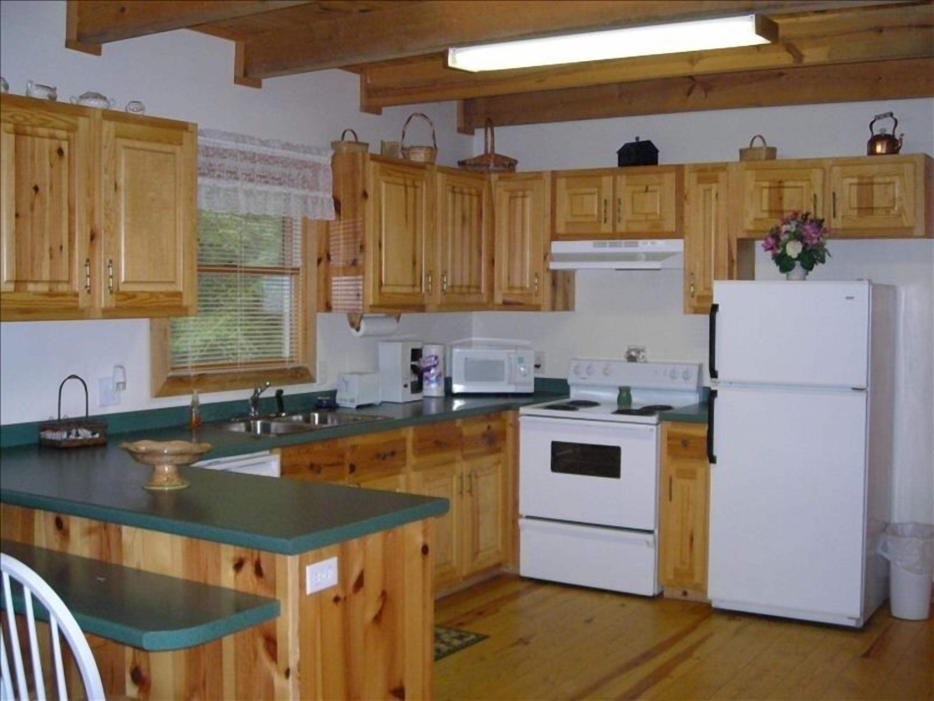 Asheville - Mountain Laurel Cabin - Secluded Mountain Getaway