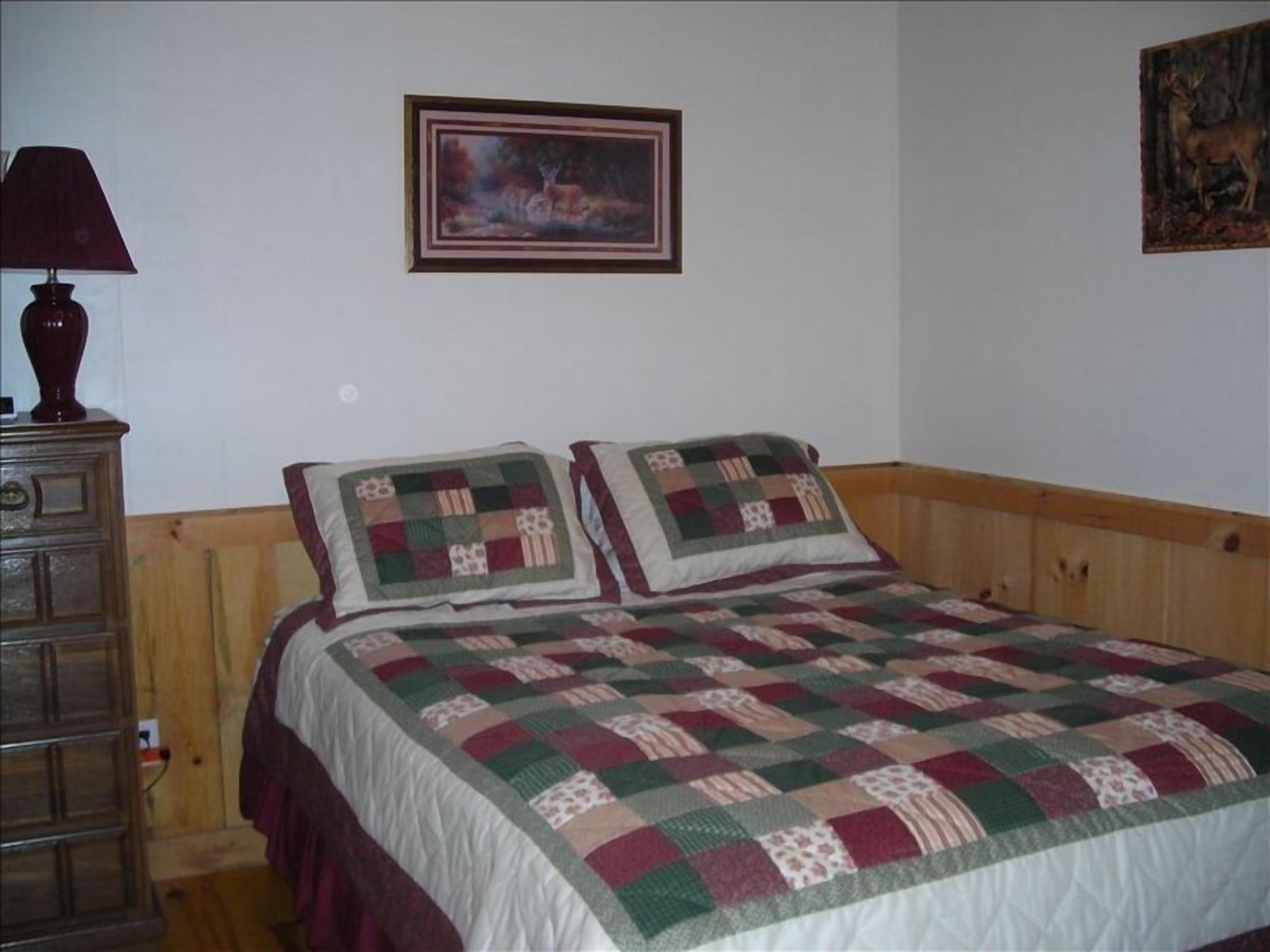 Asheville - Mountain Laurel Cabin - Secluded Mountain Getaway