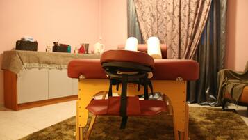 Deep-tissue massages, Swedish massages, prenatal massages