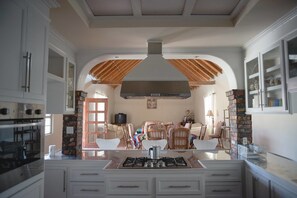 Deluxe House, Multiple Bedrooms, Non Smoking (30 pax) | Private kitchen - Hacienda Valdez (Valle de Guadalupe)