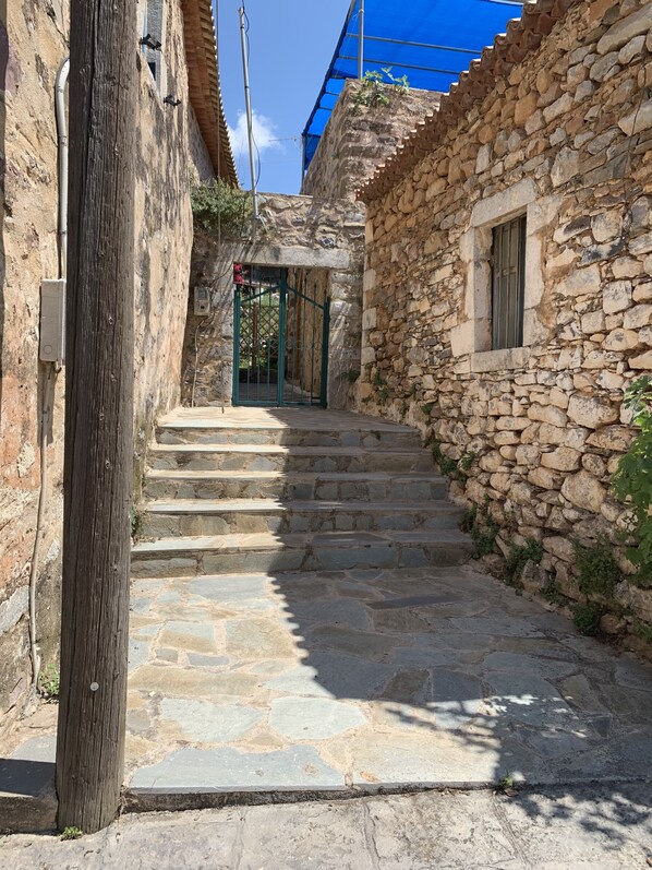 Exterior - Nomitsi Traditional House (West Mani)