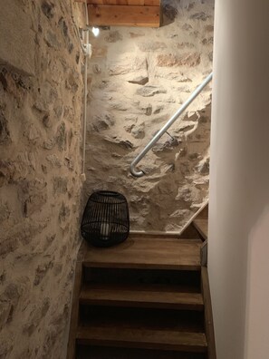 2 bedrooms, minibar, soundproofing, iron/ironing board - Nomitsi Traditional House (West Mani)