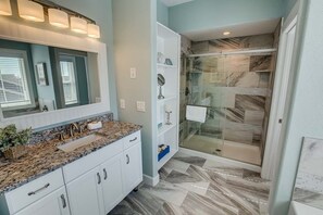 Combined shower/bathtub, jetted bath, towels, soap - All-Sea-Suns | 670 ft from the beach | Private Pool, Hot Tub, Dog Friendly (Virginia Beach)
