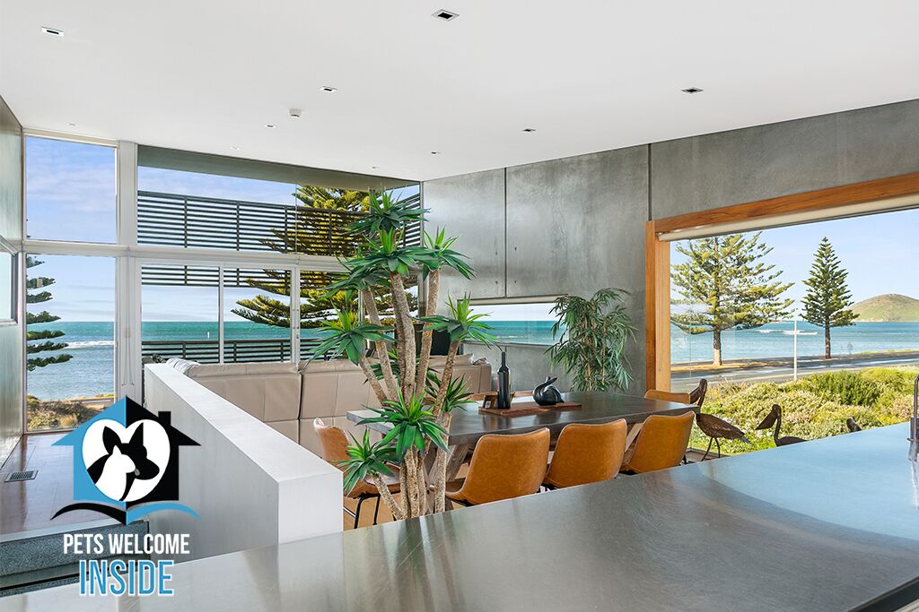 Voted TOP 10 holiday home in Stayz 2021 Holiday Home Awards — image 11