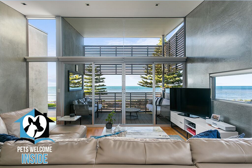 Voted TOP 10 holiday home in Stayz 2021 Holiday Home Awards — image 9
