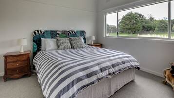 5 bedrooms, iron/ironing board, travel cot, WiFi