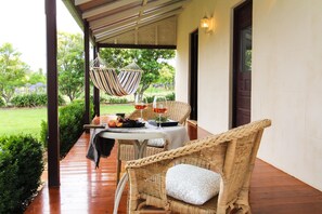 Outdoor dining - The old post office (Mudgee)