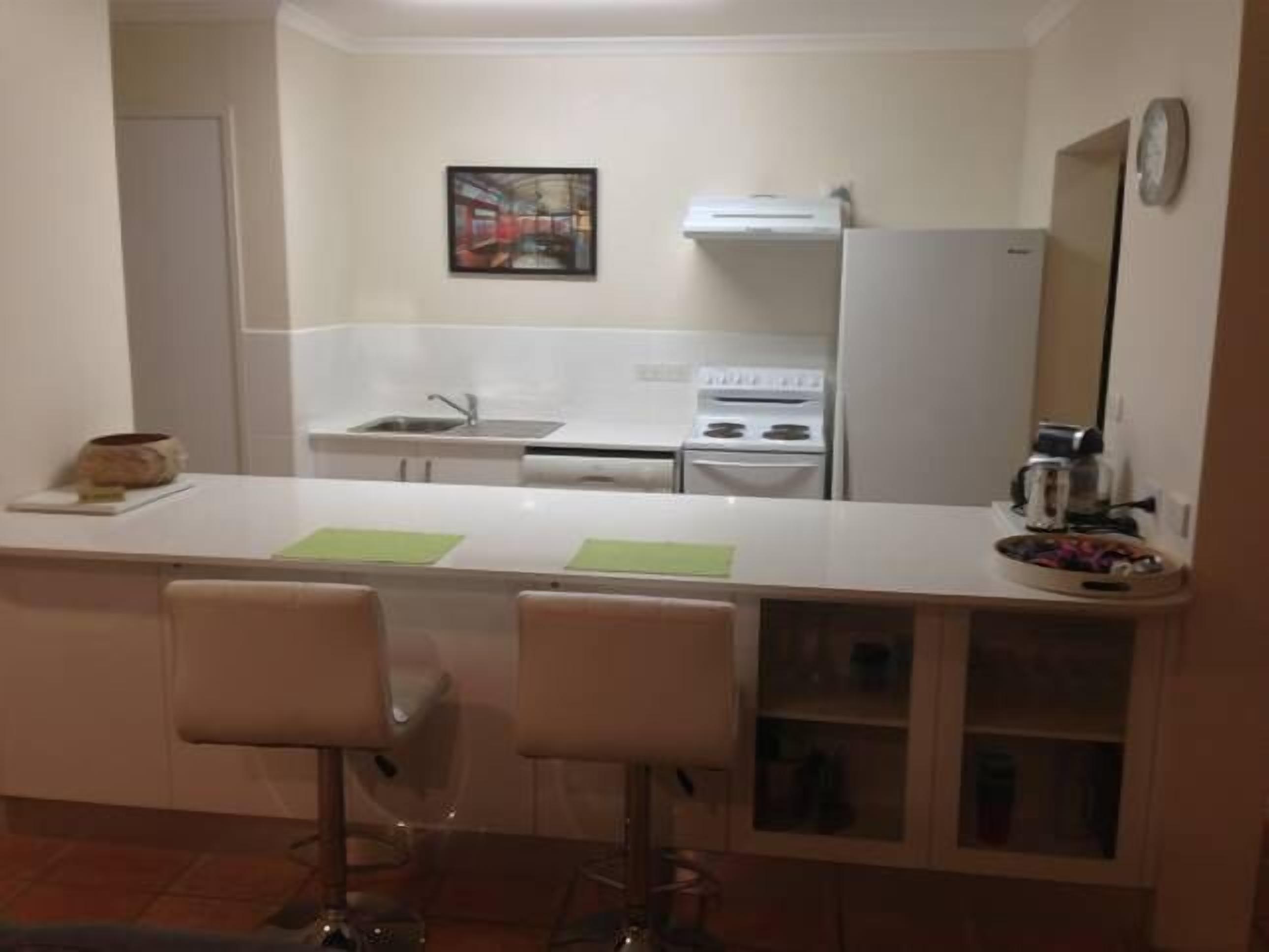 Paradise in Palm Cove — image 9