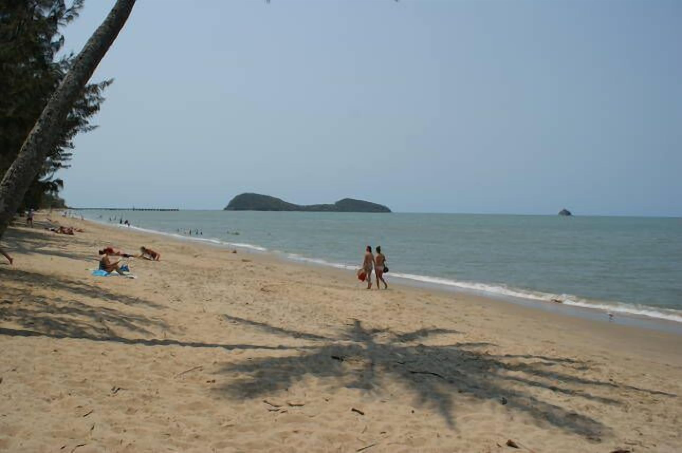 Paradise in Palm Cove — image 10
