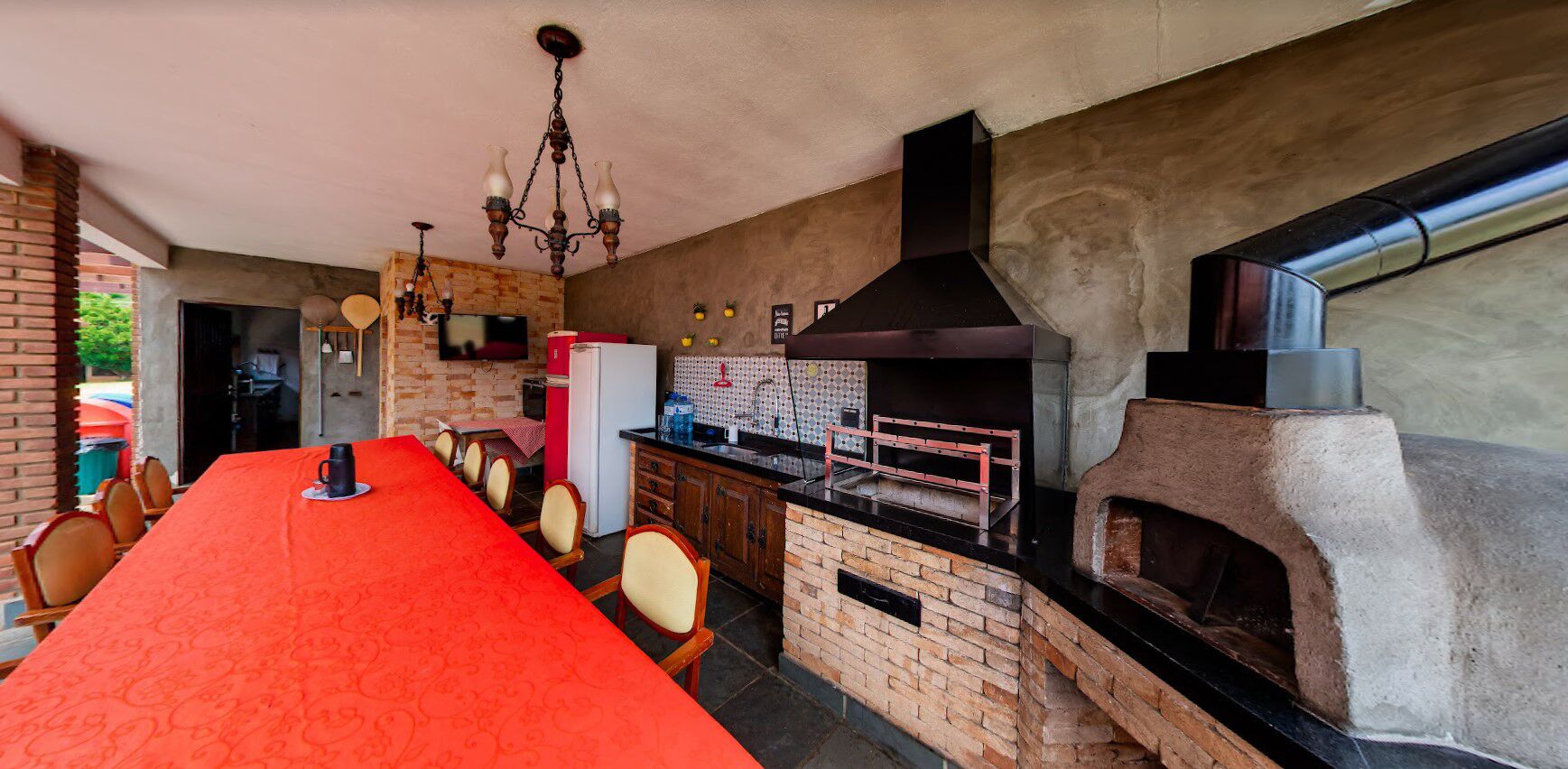 Charming in the middle of nature 30min from SP up to 150 people