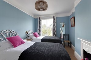 3 quartos, ferros/tábuas de passar roupa, berço de viagem, Wi-Fi