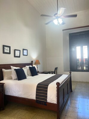 4 bedrooms, in-room safe, desk, iron/ironing board