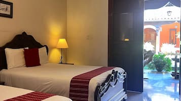 4 bedrooms, in-room safe, desk, iron/ironing board