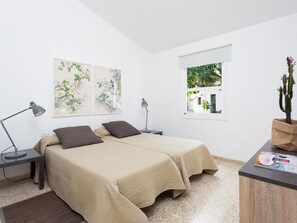 3 sovrum, strykjärn/strykbräda, internet och sängkläder