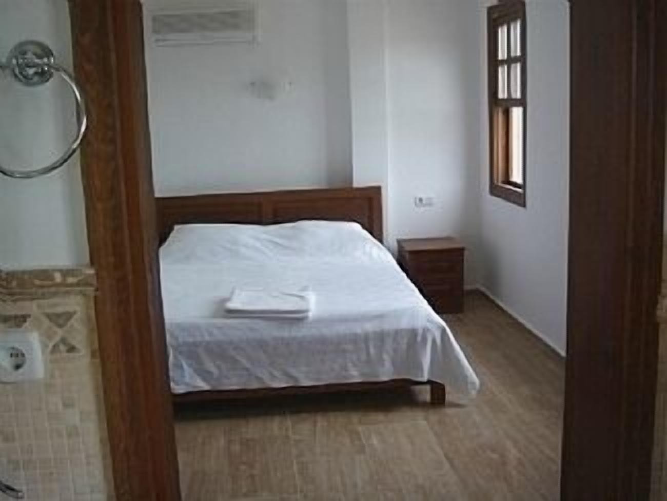 Villa with Private Pool, Gardens and Mountain Views