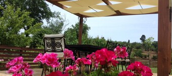 Beautiful Spacious Villa, Heated Private Pool Near to great beaches & Corfu Town