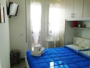 1 bedroom, in-room safe, iron/ironing board, travel cot