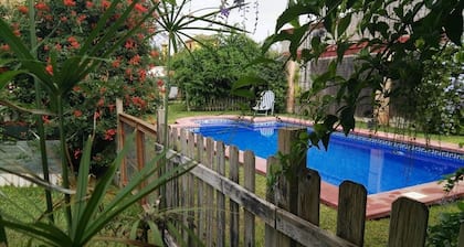 Casa cerca de Sevilla, perfecta para familias, y grupos.
Ideal para mascotas.