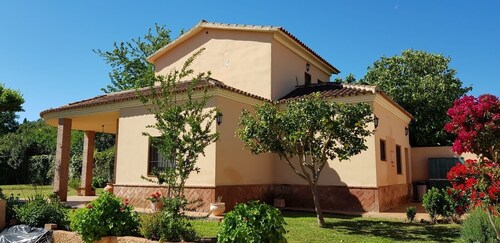 House near Seville, perfect for families and groups. Ideal for pets. 