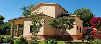 House near Seville, perfect for families and groups. Ideal for pets. 