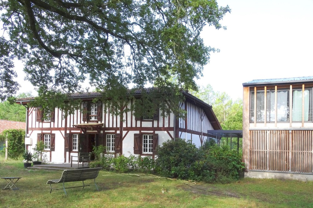 Architect house in the Landes forest