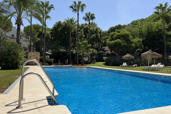 Amazing 20 metre pool