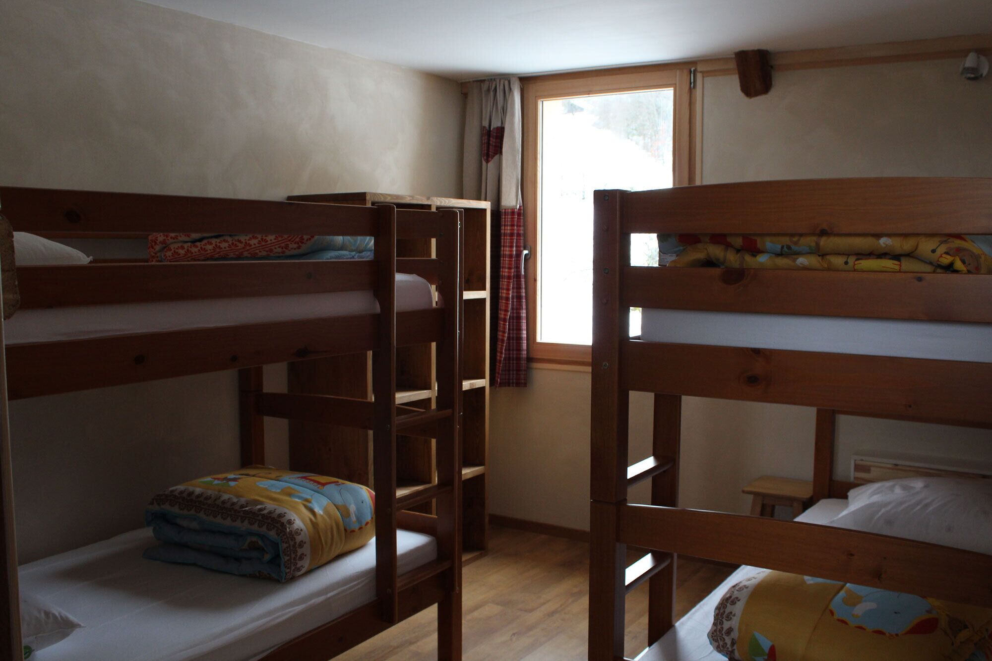 7 chambres, fer et planche à repasser, Wi-Fi