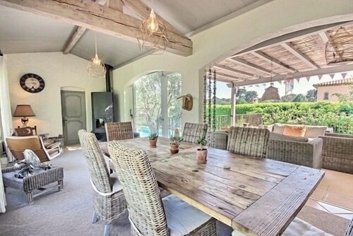 Juli und August Attraktive provenzalische Villa, ruhig, grün, sonnig, Meer in 12 min