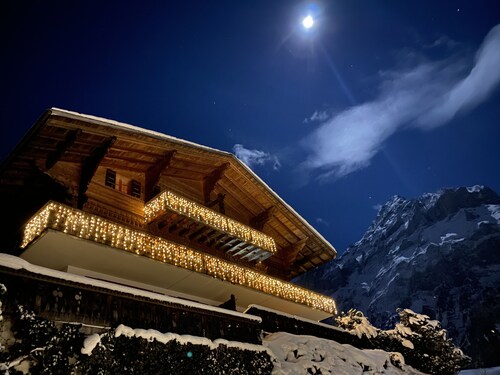 Ruhig, zentral gelegene Ferienwohnung mit freier Sicht auf Berge+Eigernordwand!