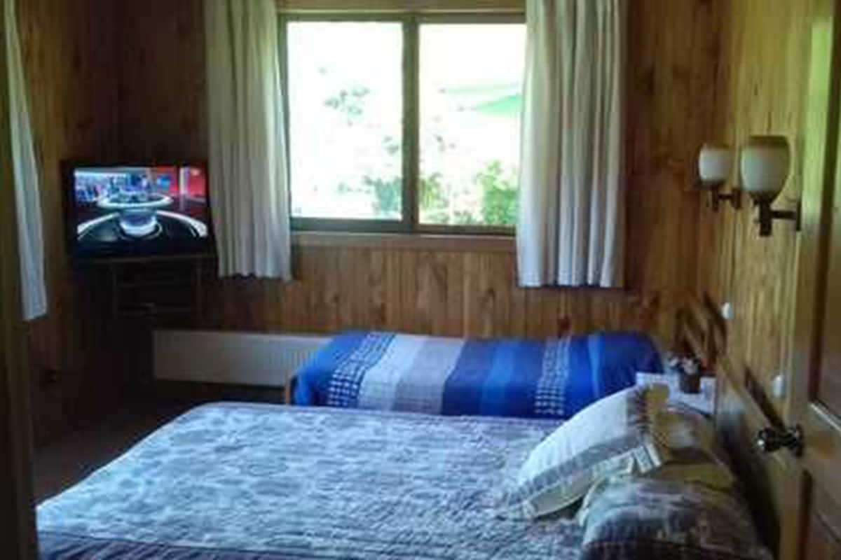 Comfort Cabin, Multiple Beds, Non Smoking | WiFi (free), bed sheets