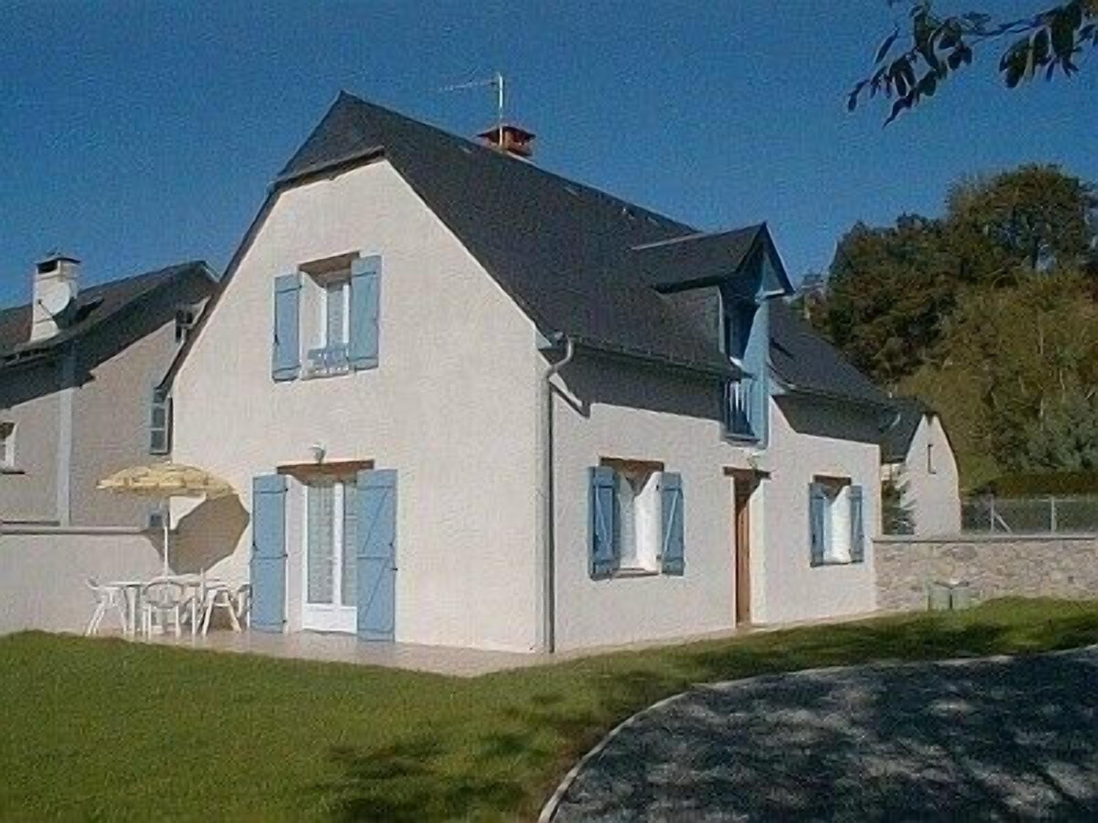 Cottage in Peyrouse, 5km from Lourdes, at the foot of the Pyrenees