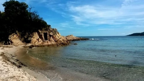 Villa with sea view, spacious, quiet, private heated pool renovated in 2025