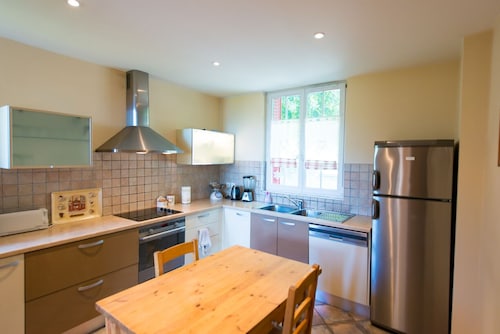 VILLA in BRIANCON, south-facing, for a comfortable stay, for 8 to 10 people