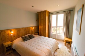 5 dormitorios, tabla de planchar con plancha, wifi gratis y ropa de cama