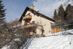Exterior - VILLA in BRIANCON, south-facing, for a comfortable stay, for 8 to 10 people (Briançon)