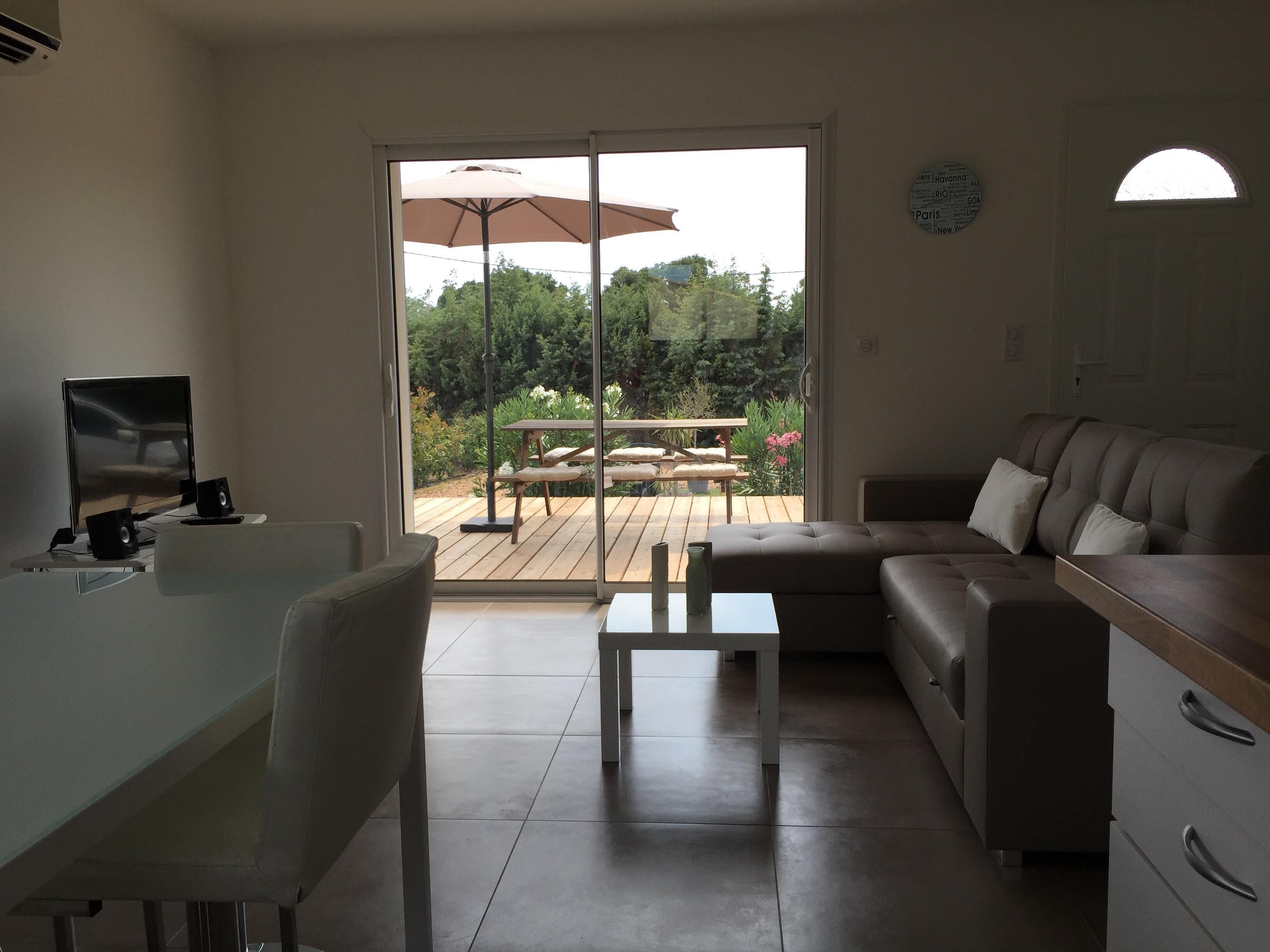 Villa 6 people, garden, air conditioning, 2 minutes from the beaches
