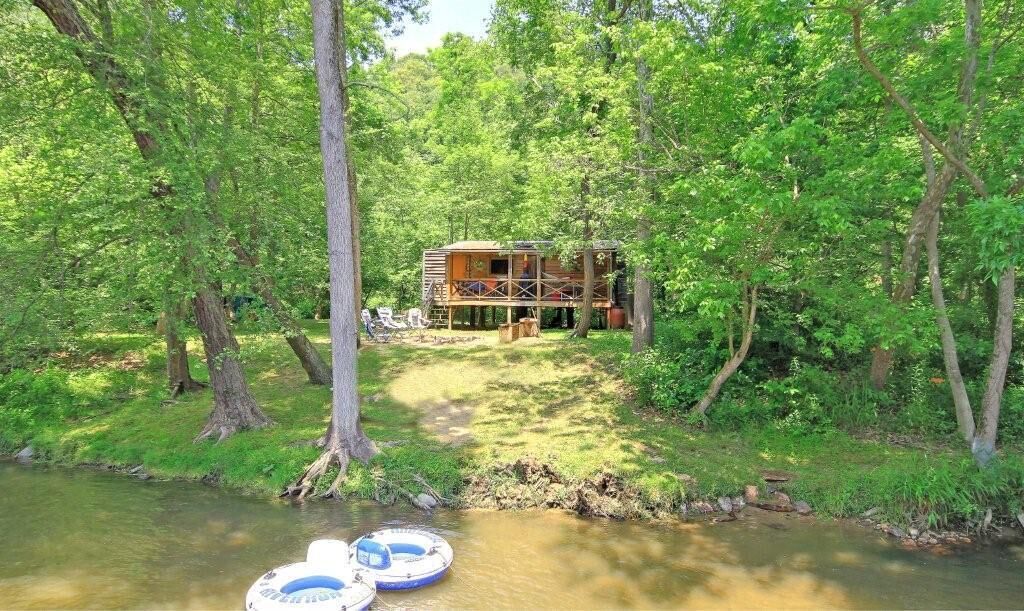 UNIQUE Private Island Cabin Close to Asheville. CONTACT HOST FIRST!