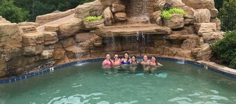 Lake Front, Walk out ground level, Sunset VIEW, Dedicated Slip, Awesome Pool