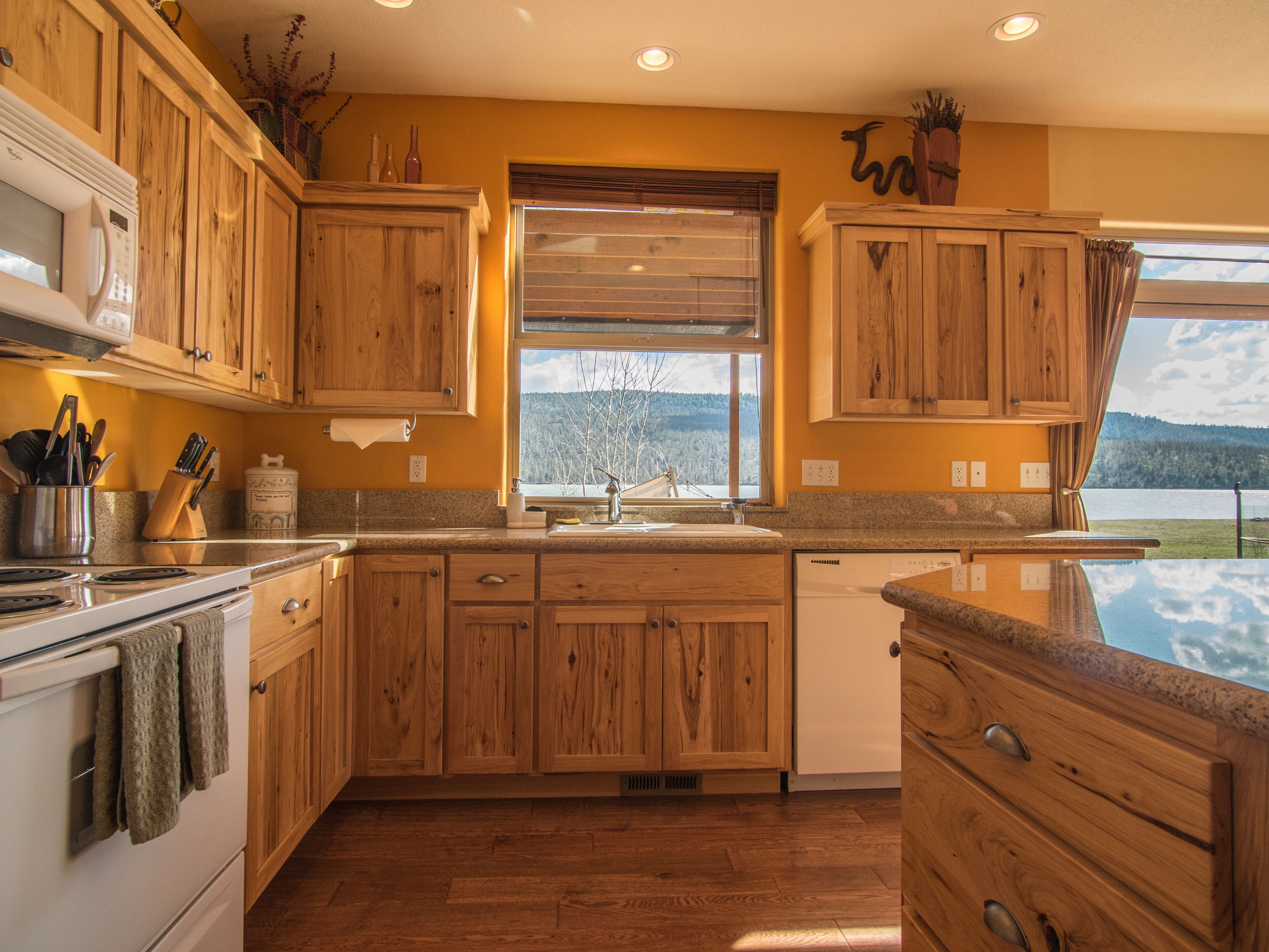 Lake Front House with Private Dock--Sleeps 8-10