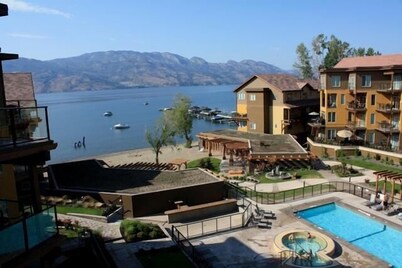 Barona Beach - Lakefront Condo