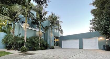 Relaxing, spacious, secluded house on the Calaveras River with private dock!