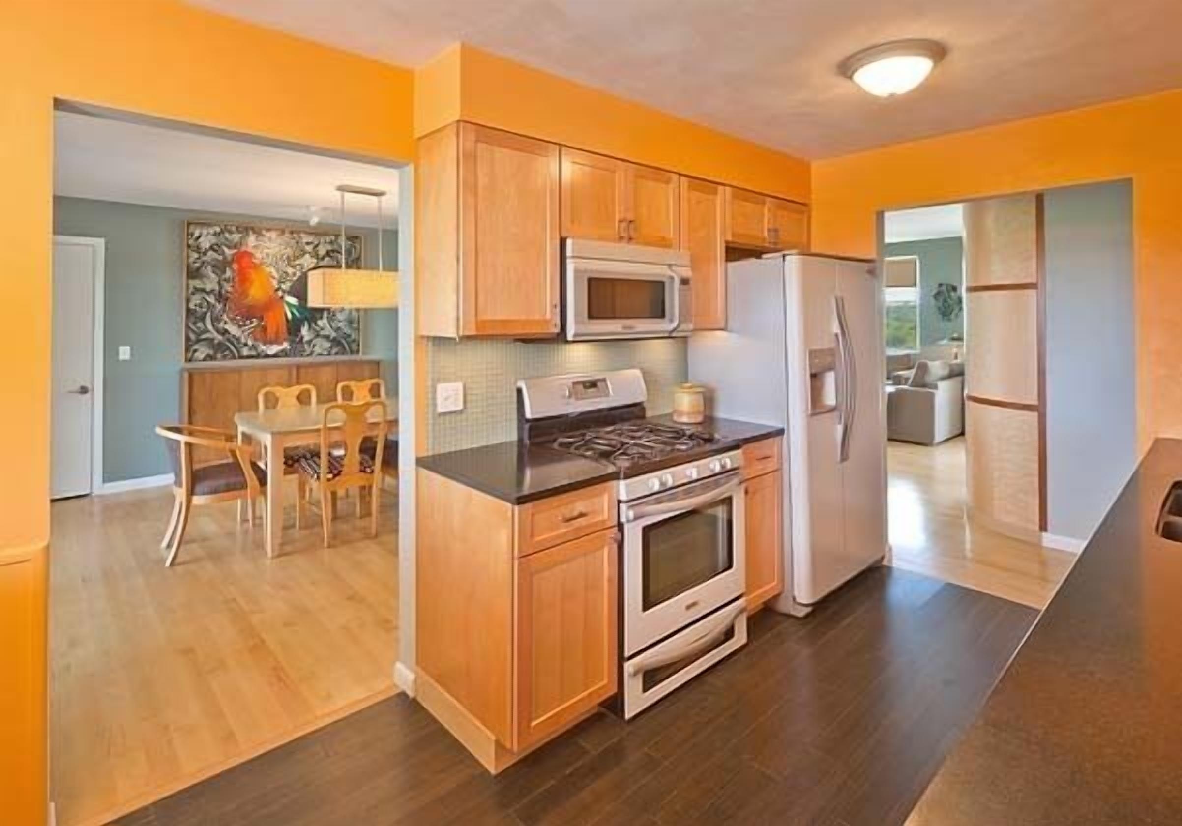 Spirit Hill Guest House And Gardens With Breathtaking Missouri River View