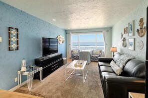 Televisión y oficina 