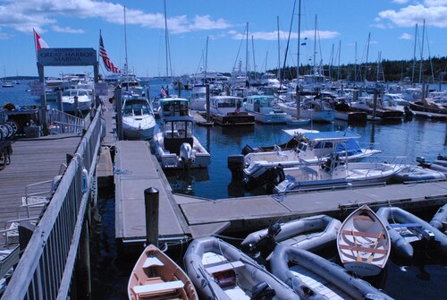 Don’t miss out on your vacation! Come stay at this  on site marina property