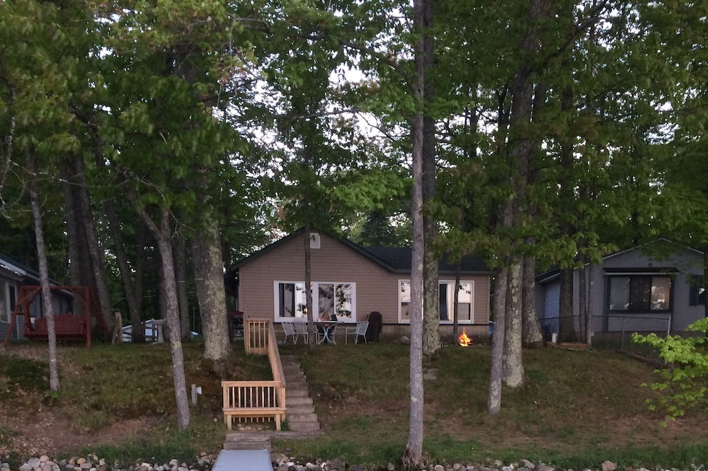Paradise Oaks of Kalkaska - Peace, Quiet And Fish